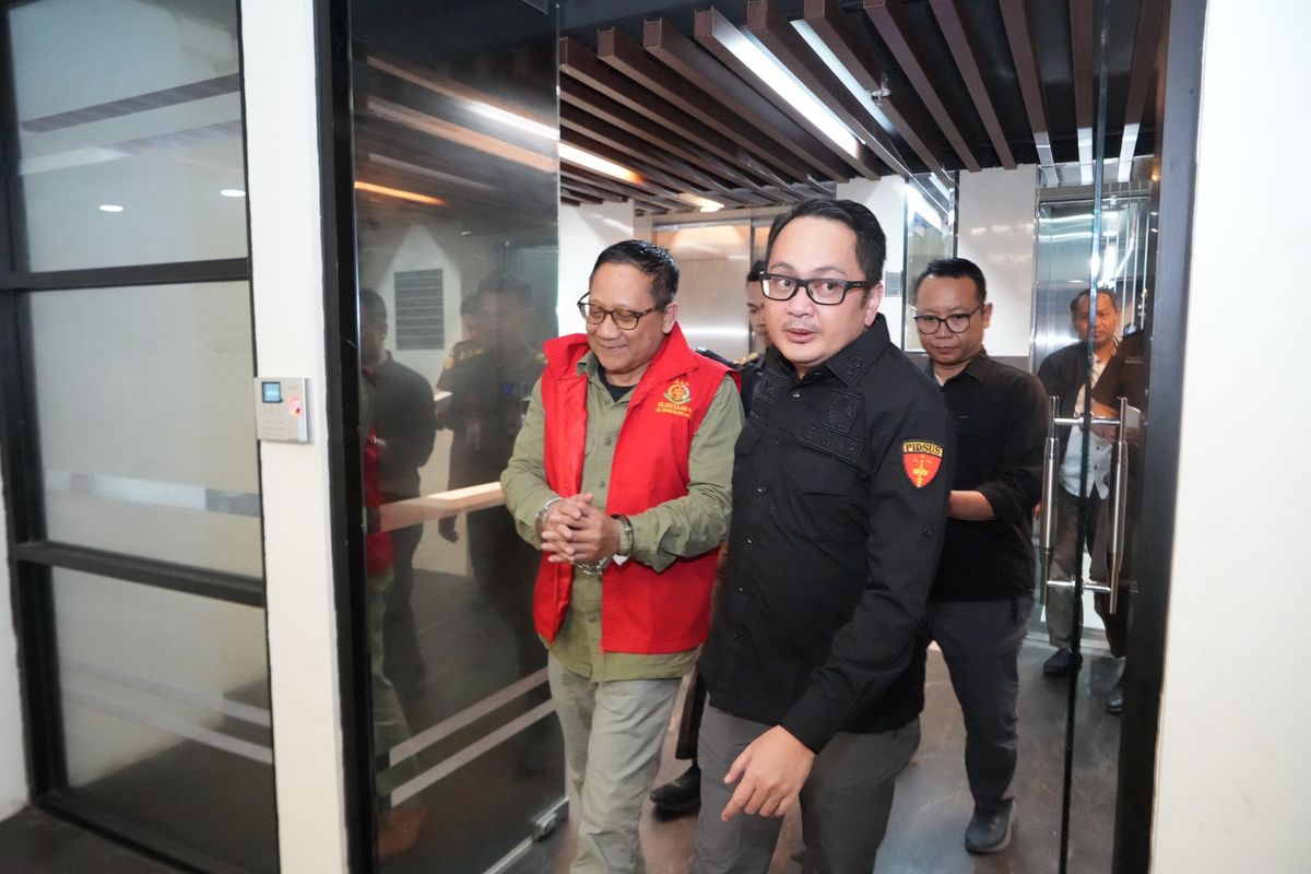 Satwa Jadi Korban Korupsi: Choirul Anwar merugikan negara sebesar Rp10,2 M lewat Jabatan Dirut KBS