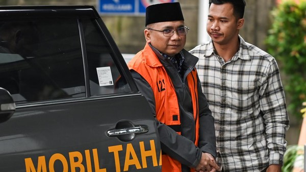 Kewenangan Diskresi KPK dan Pemenuhan Asas Umum Pemerintahan yang Baik pada Kasus Pengalihan Penahanan Mantan Menteri Agama Yaqut Cholil Qoumas