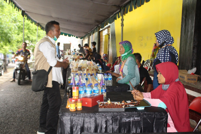 Menertibkan UMKM Jadi-jadian Hingga Gotong Royong Miliarder Merakyat